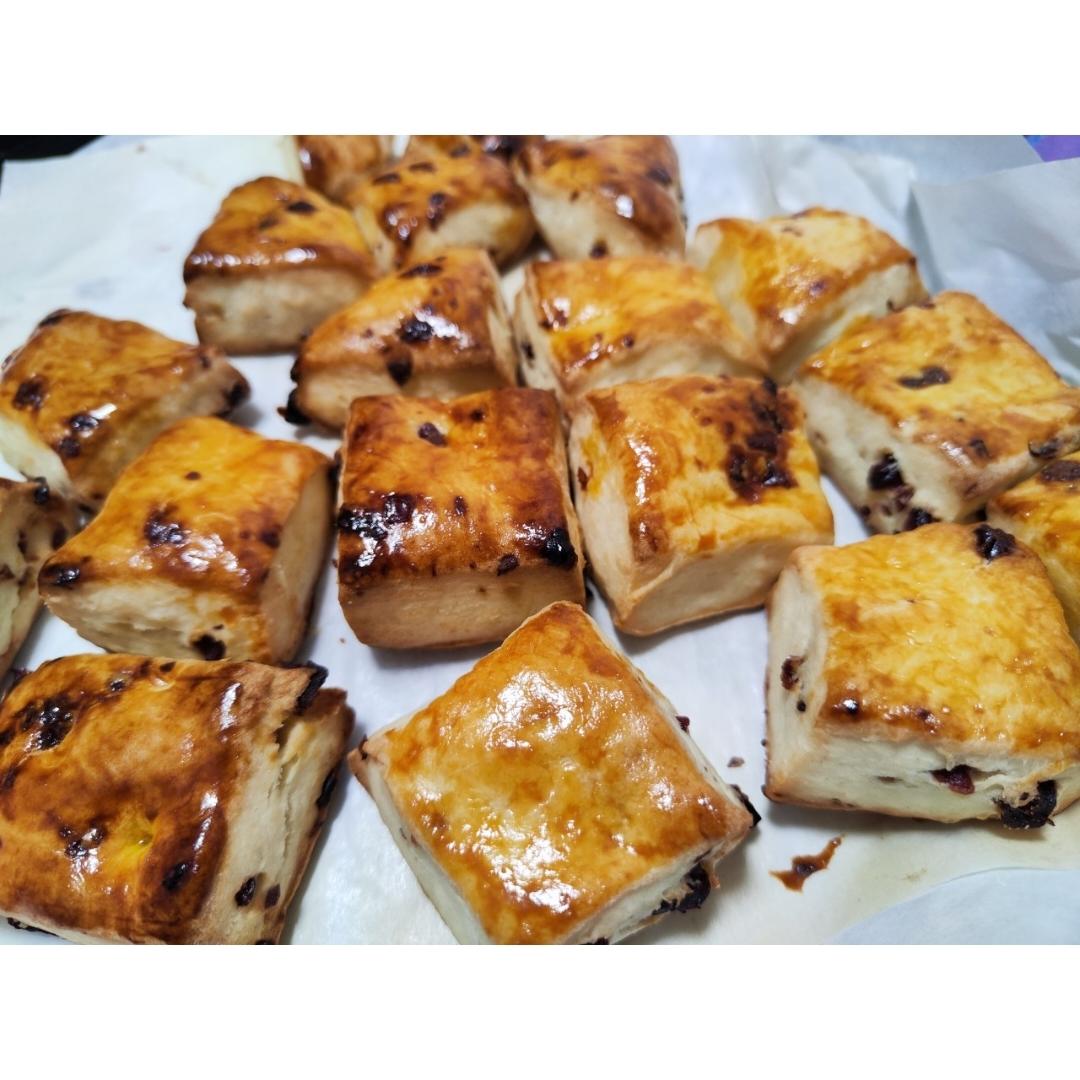 【视频】3分钟 奶油司康Scone(可能是世界上最快手的司康) 消耗淡奶油～