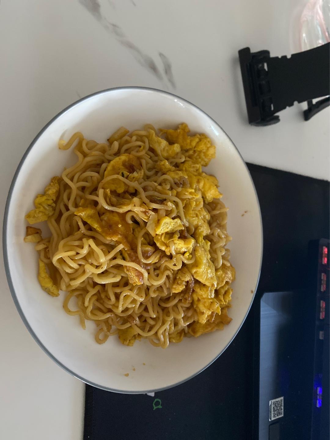 【印尼Indomie营多捞面，家里必备的超好吃炒面图片】世界第一超会做饭大美女厨师_下厨房