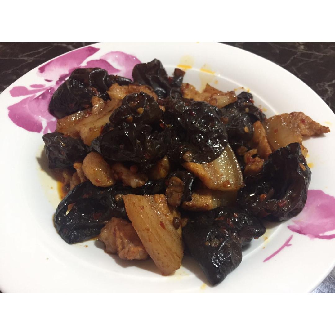 木耳炒肉