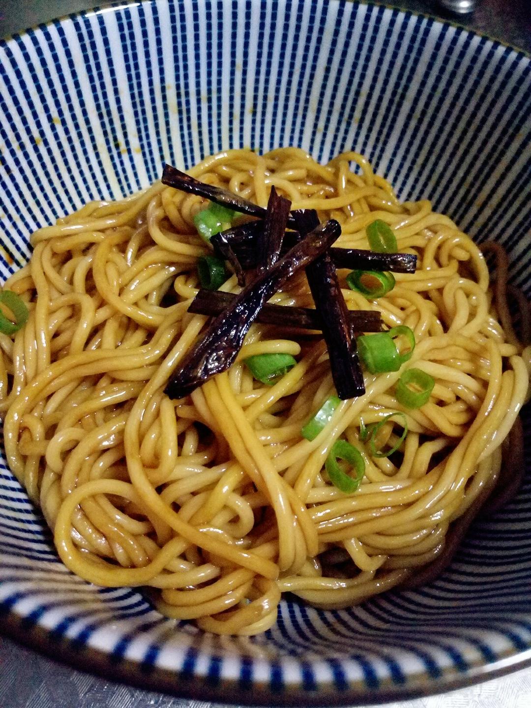 简单好吃的葱油面