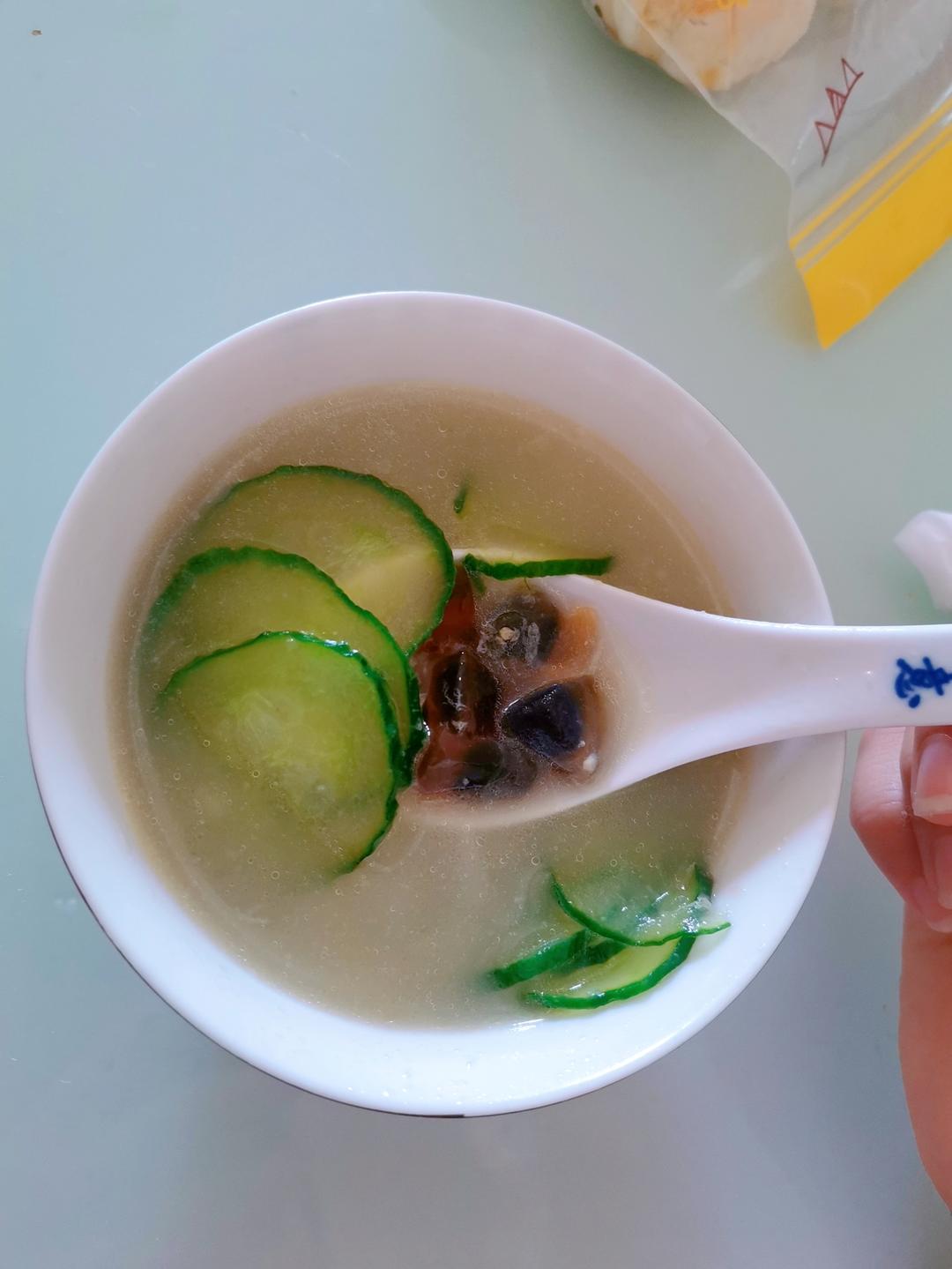皮蛋黄瓜汤 超级美味