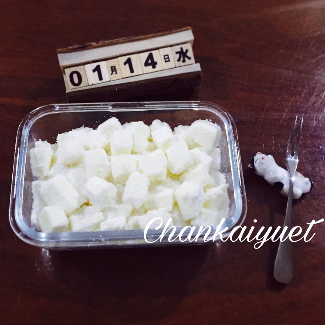 「椰丝牛奶小方」媲美85℃