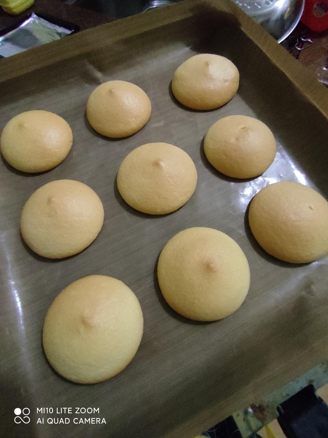 咸香松软的肉松小贝