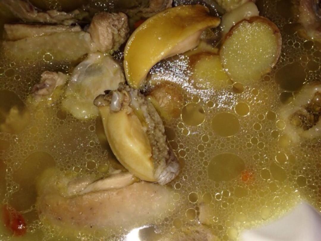 鲍鱼火腿瑶柱鸡汤