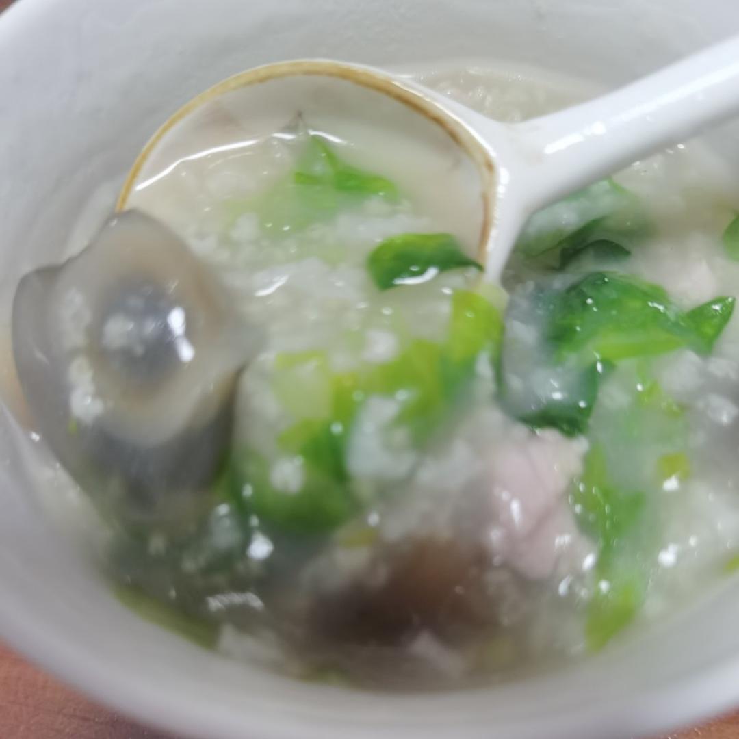 妈妈👩教我做的皮蛋瘦肉粥🥣简单快捷美味😋
