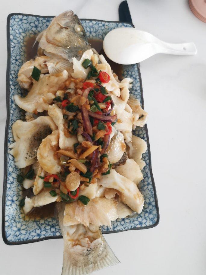 清蒸鲈鱼片