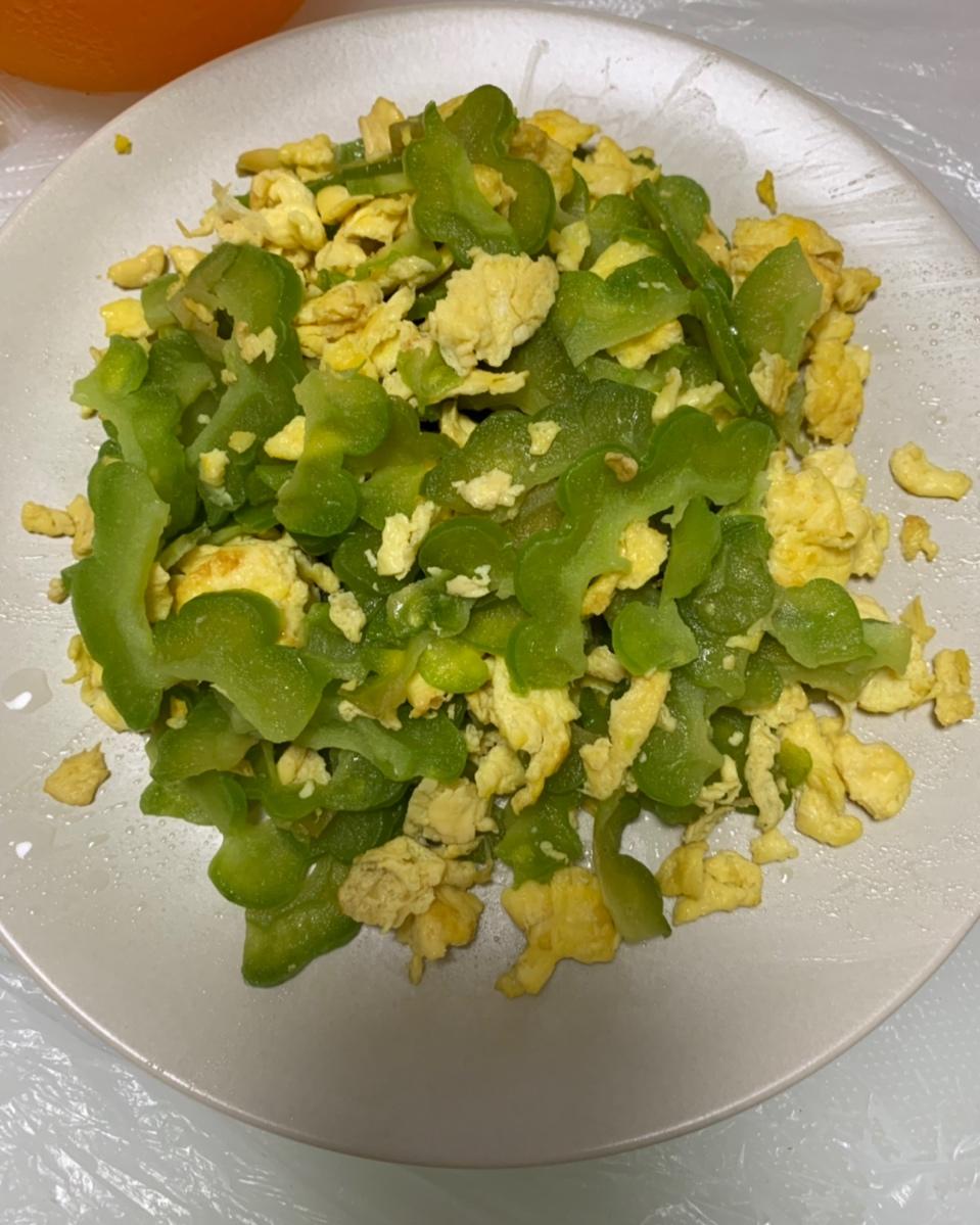 苦瓜炒鸡蛋
