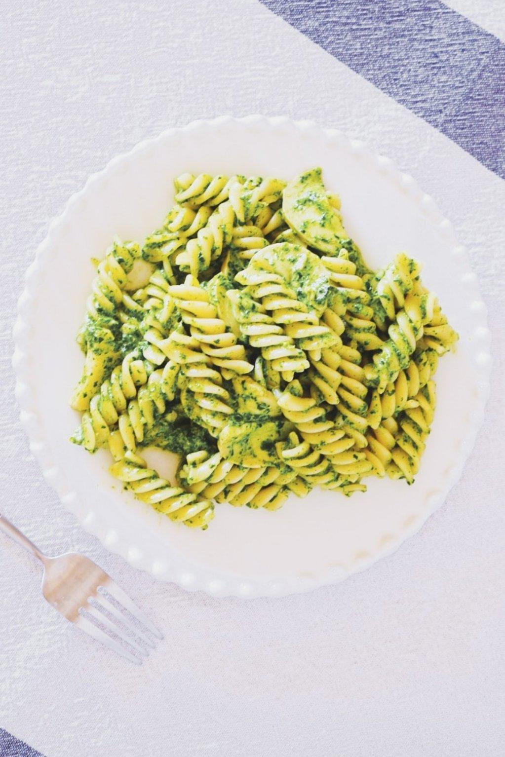 奶油菠菜青酱意大利面