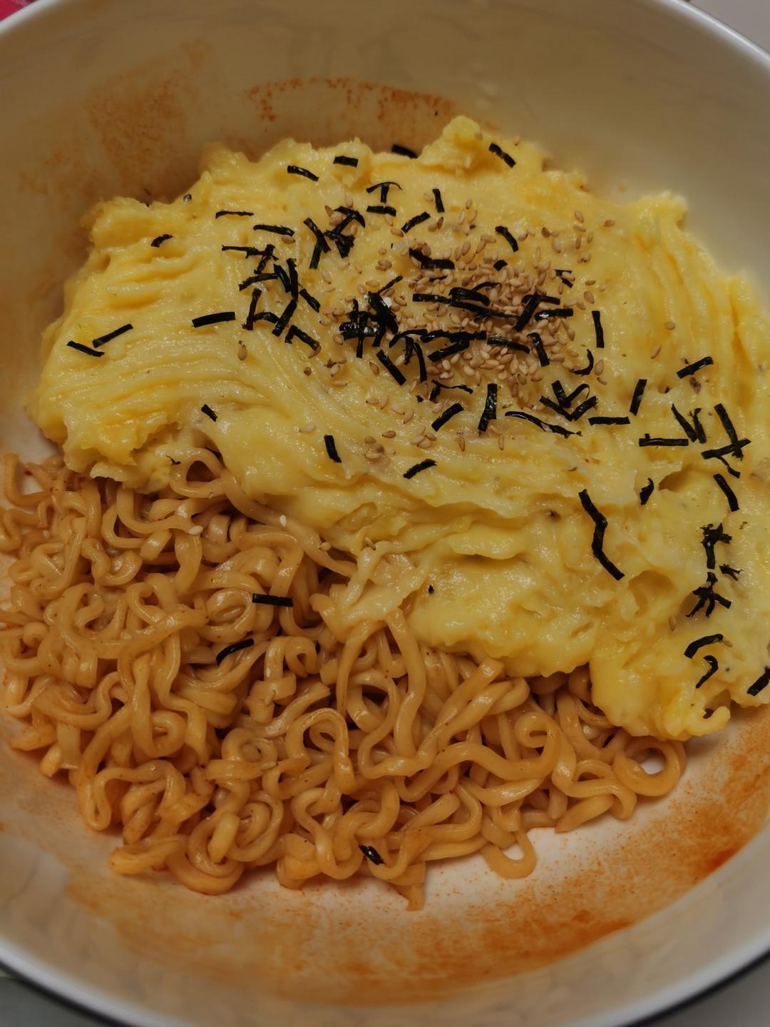 芝士土豆泥火鸡面