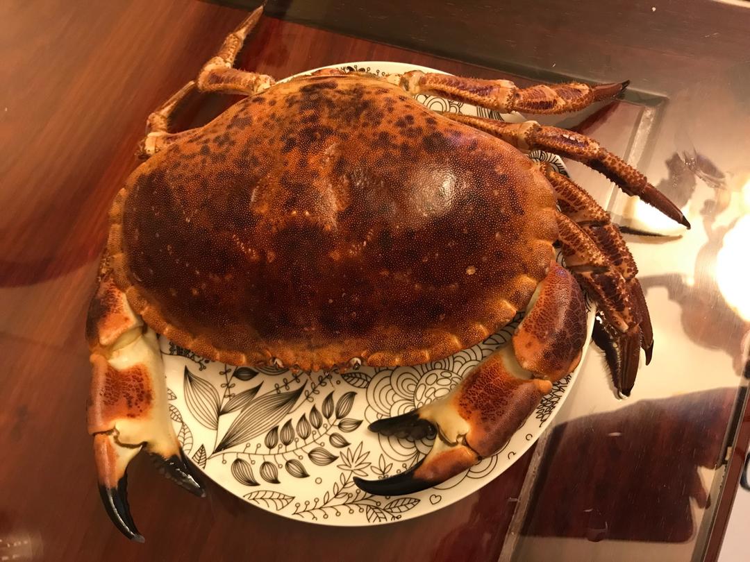 日 都在忙活着明天除夕年夜饭么 下厨房感受到浓浓年味中午来只面包蟹