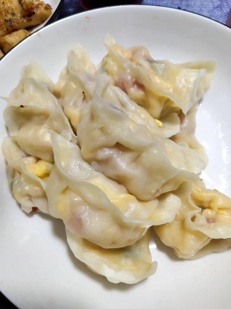 西红柿鸡蛋饺子