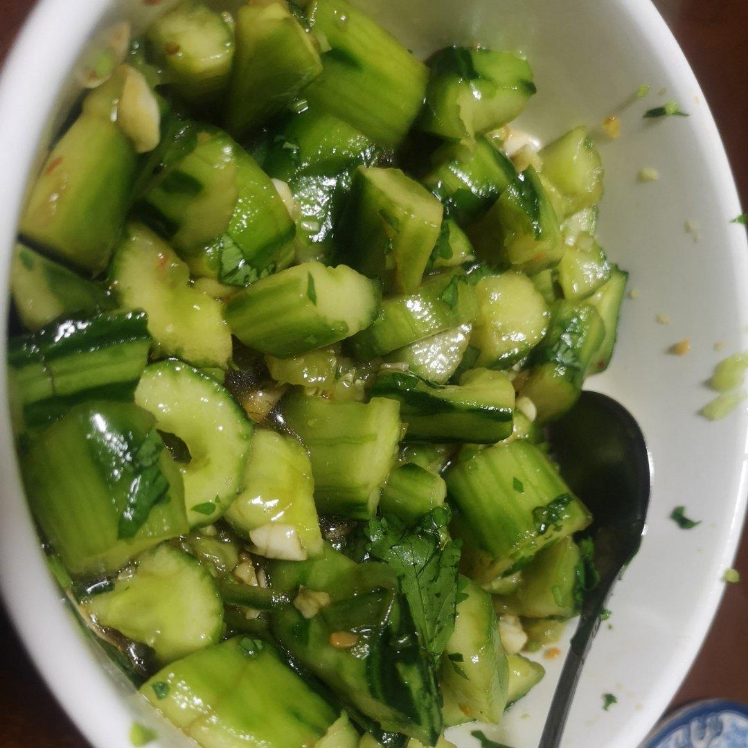 赞不绝口拍黄瓜🥒