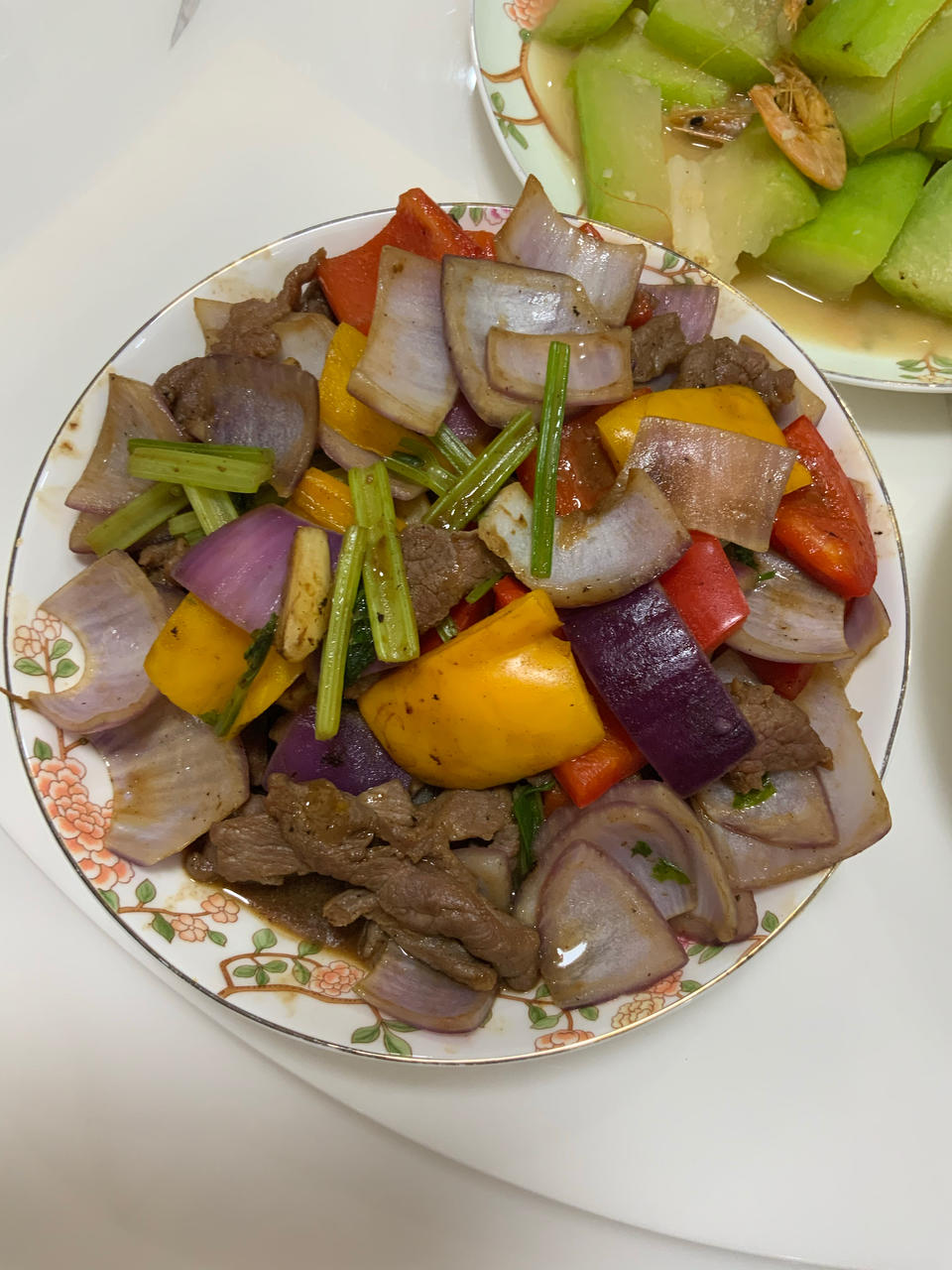 爆炒嫩牛肉