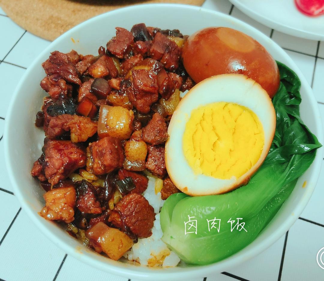 洋葱酥卤肉饭