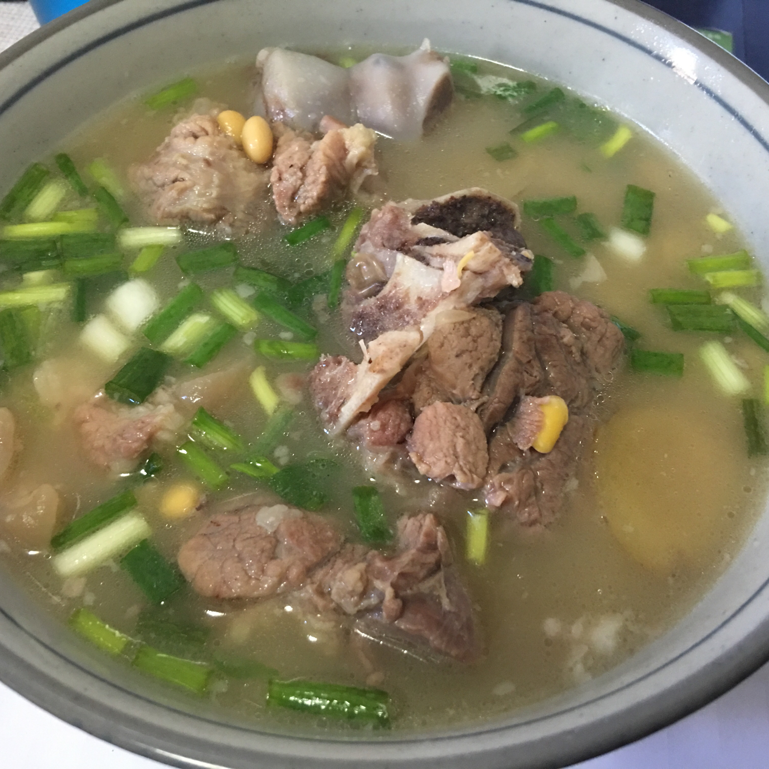 黄豆猪脚汤