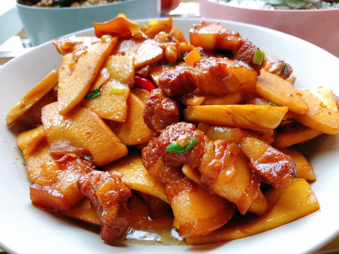 堂妈小厨——笋子烧肉