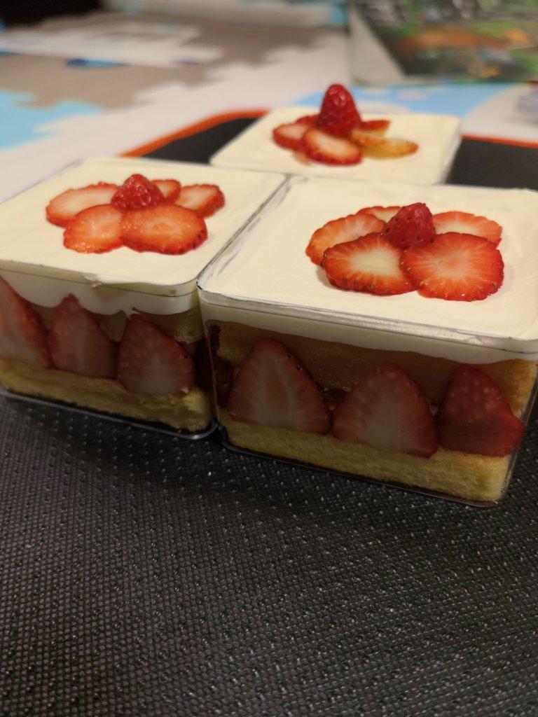 送给你一朵小红花|草莓盒子蛋糕