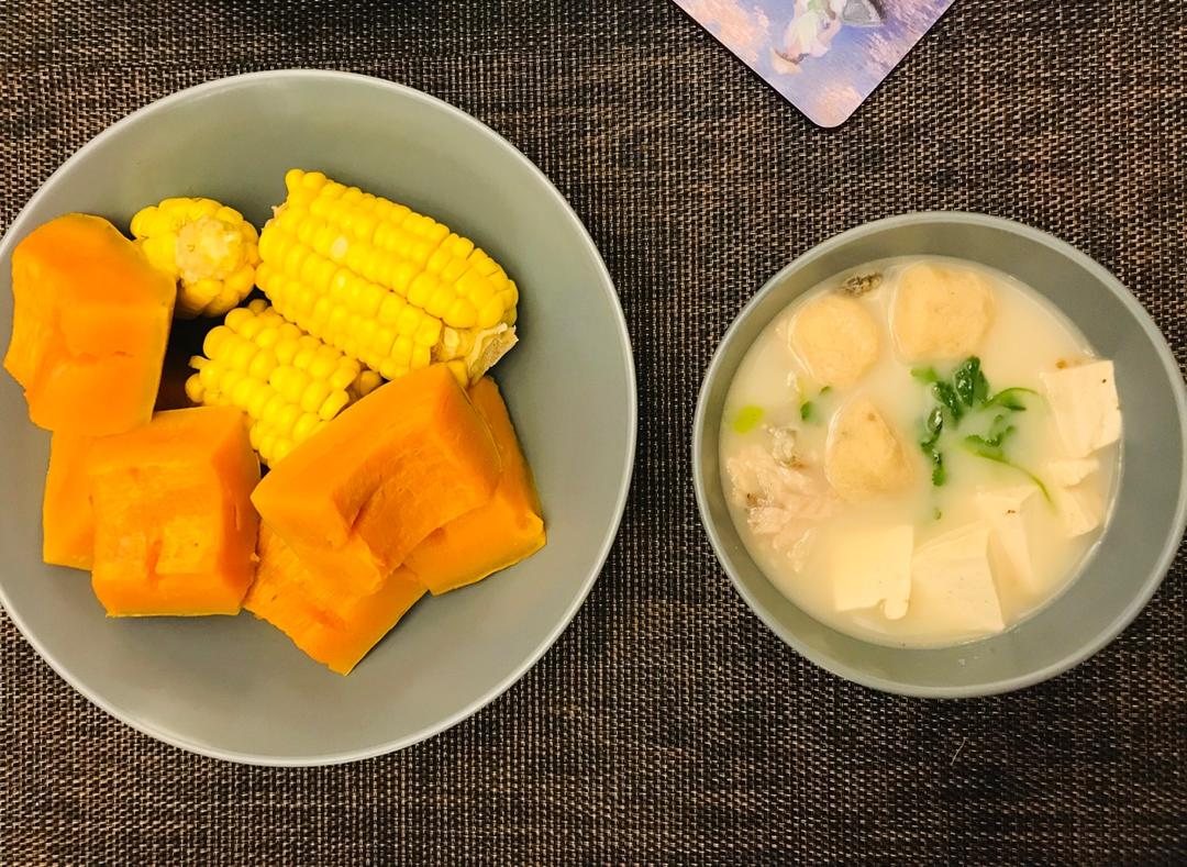 鲫鱼豆腐汤