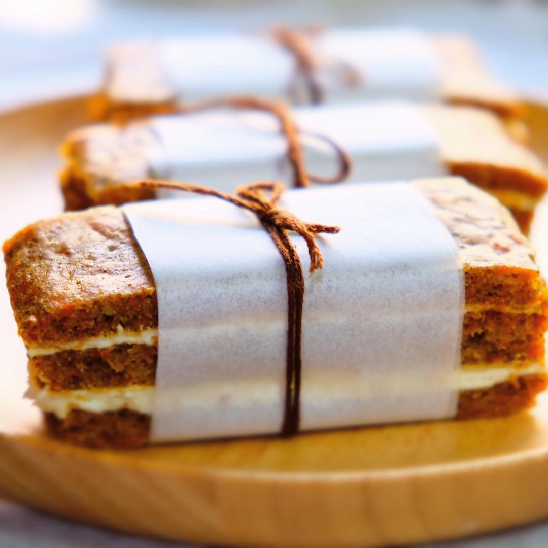 高兴小姐姐做的低脂低糖健康胡萝卜蛋糕