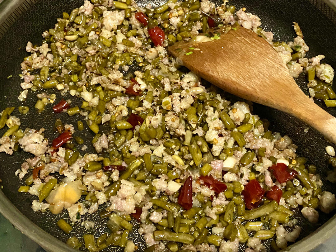 酸豆角炒肉末