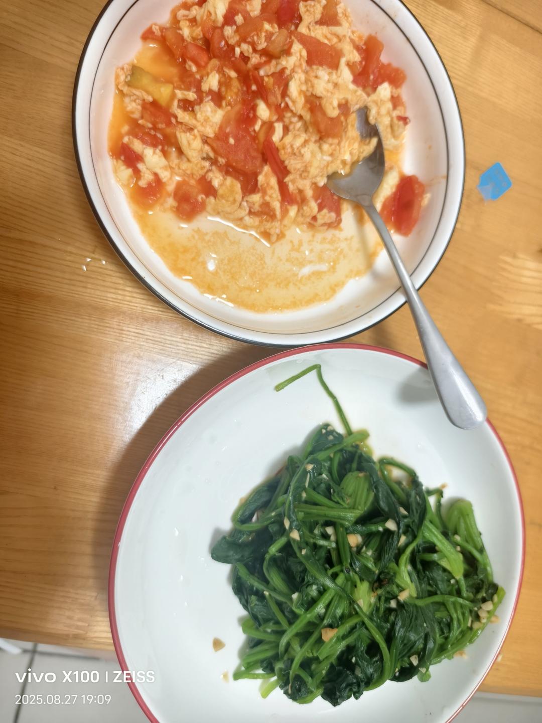 不涩口又嫩的清炒菠菜
