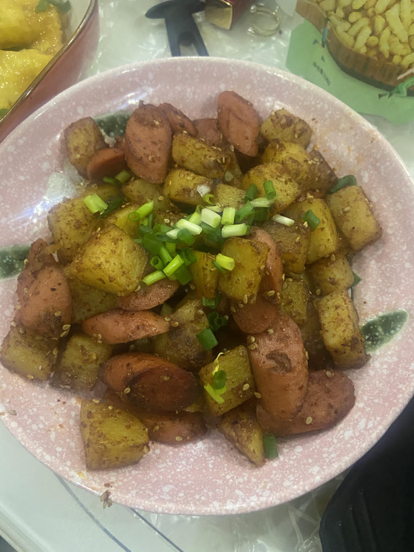 香辣孜然火腿土豆丁