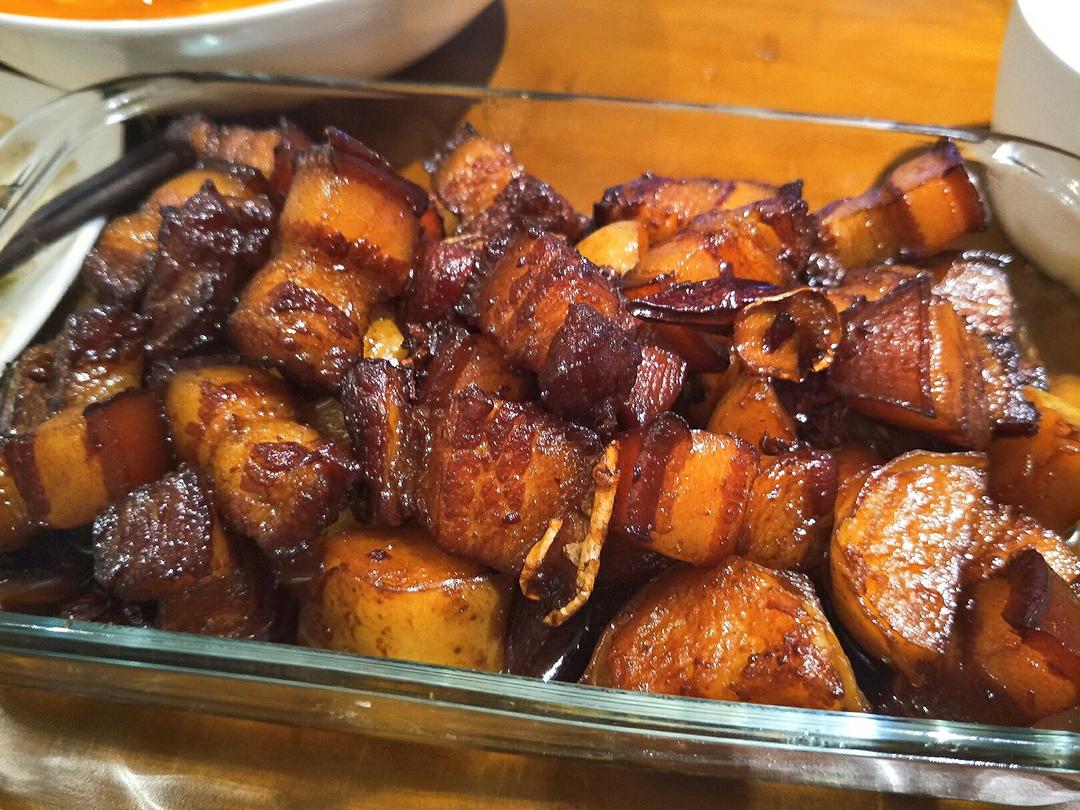 吃着碗里望着锅里的红烧肉