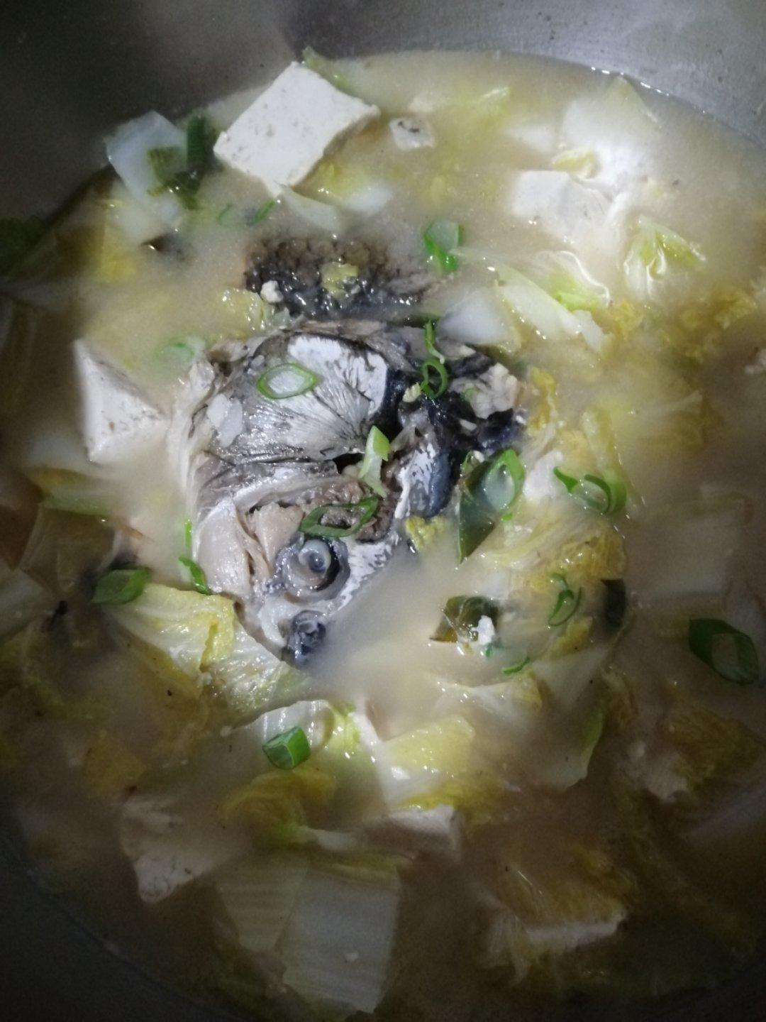 鱼头豆腐汤