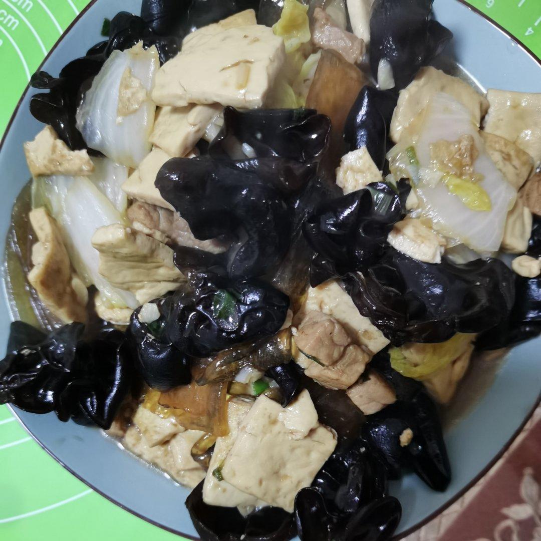 暖胃又下饭的香肠白菜豆腐煲🔥10分钟搞定