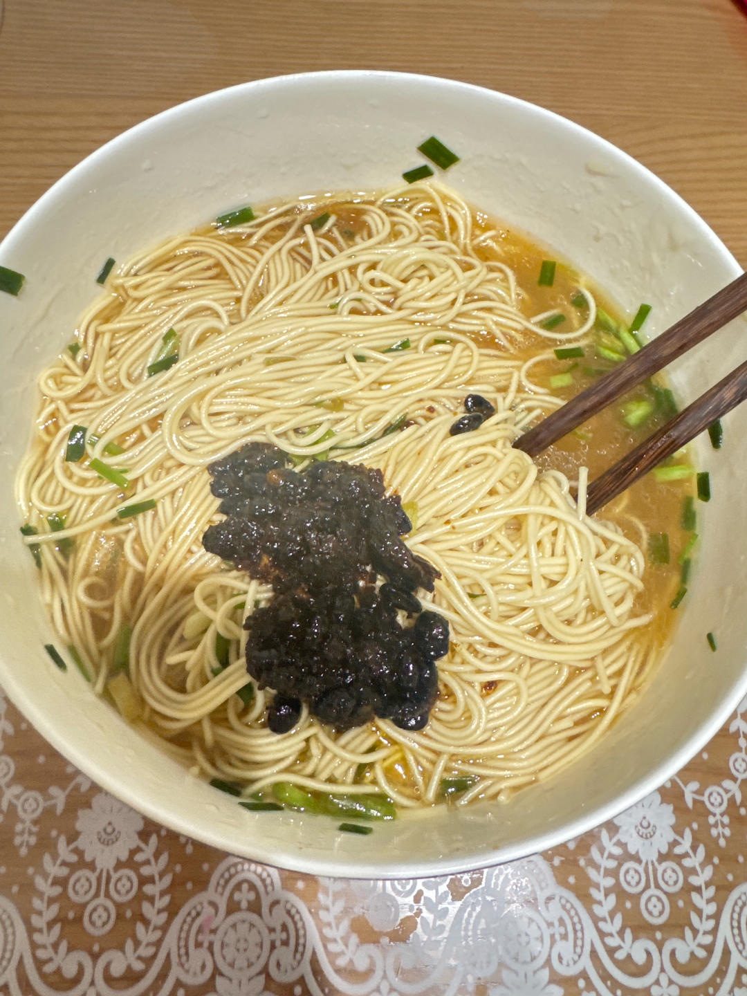 好简单的葱花面条，又鲜又香，早餐来一碗太舒服