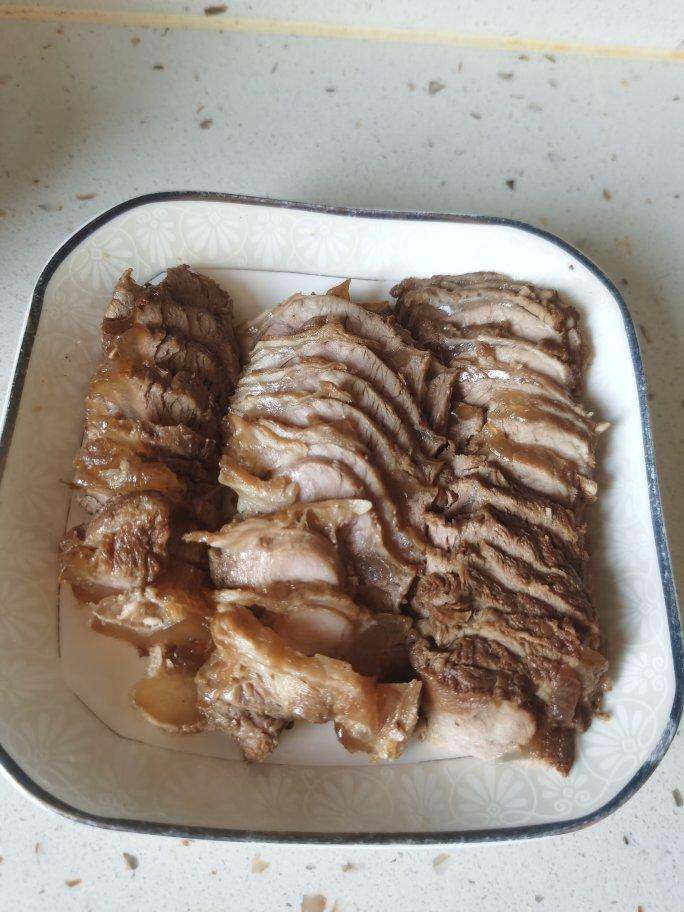 卤牛肉