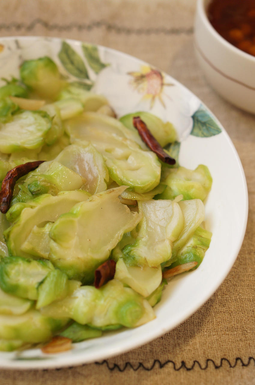 清炒儿菜（清香翠绿超好吃）