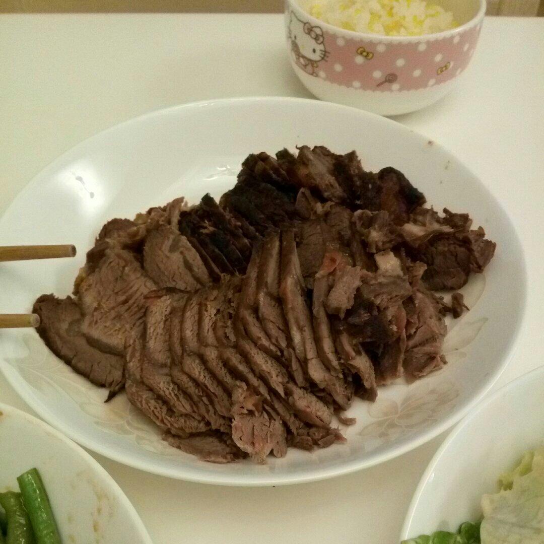 卤牛肉