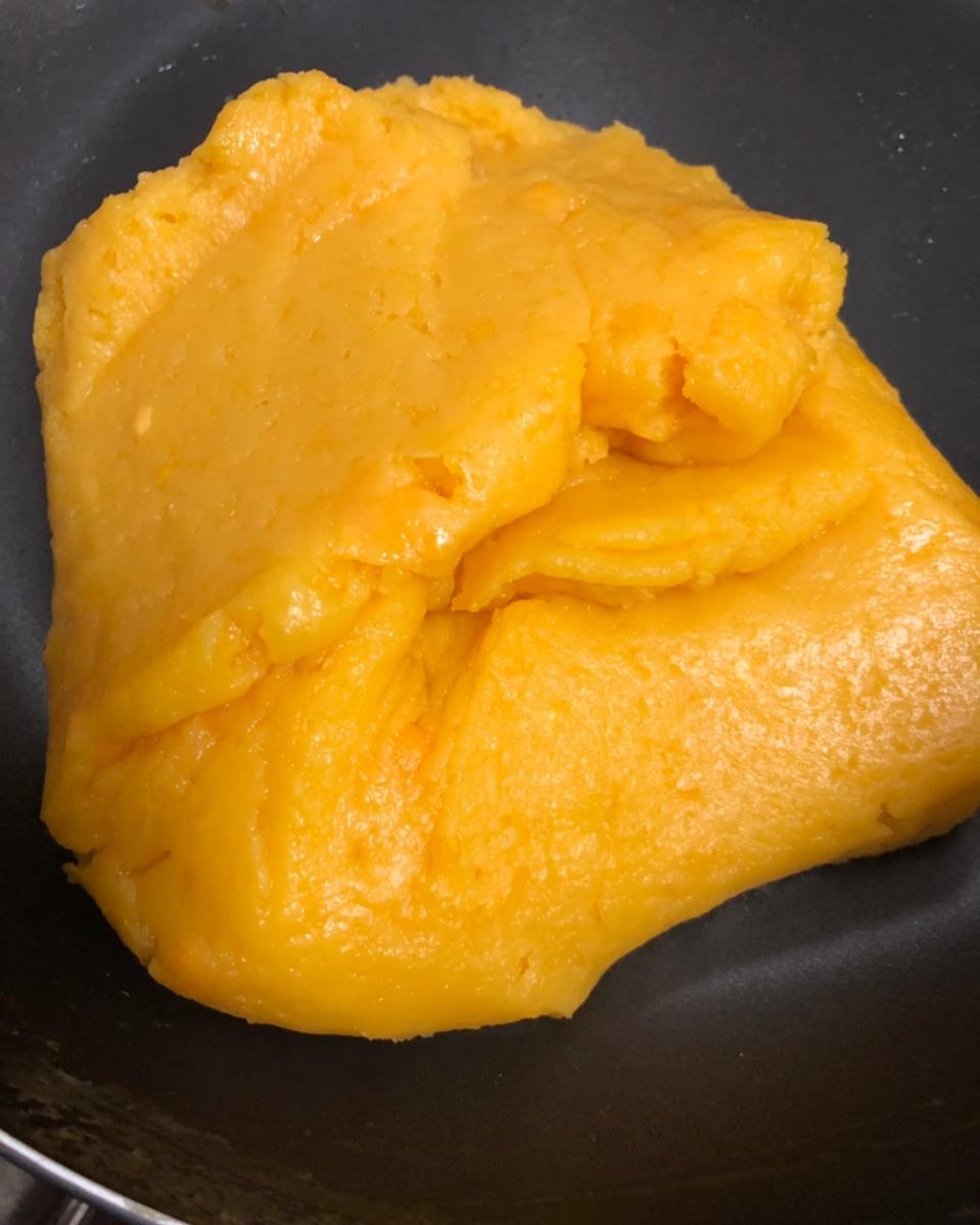 超详细图解版--流心奶黄月饼