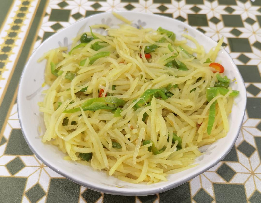 青椒土豆丝（炒制不粘锅，入口不软烂）