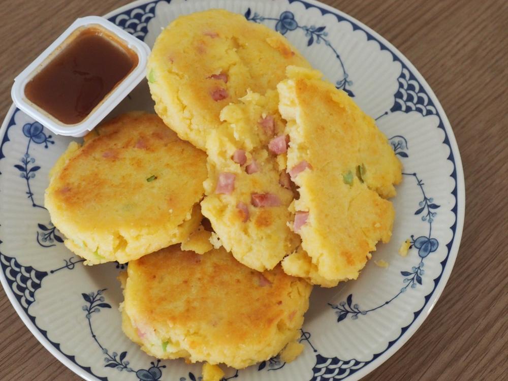 火腿丁豆渣饼