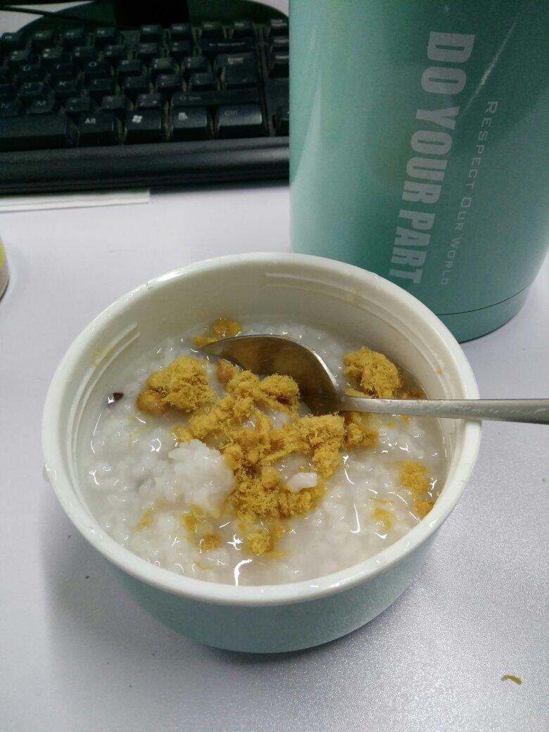 懒怪兽的办公室早餐