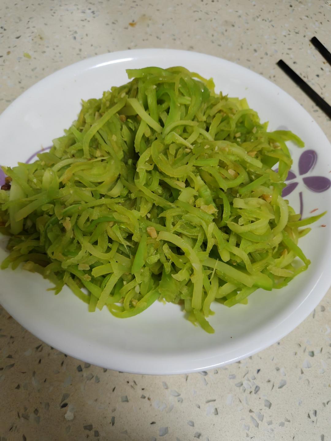 「超级好吃」的清炒莴笋丝