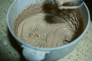《巧克力淋面奶油蛋糕》的做法 步骤18