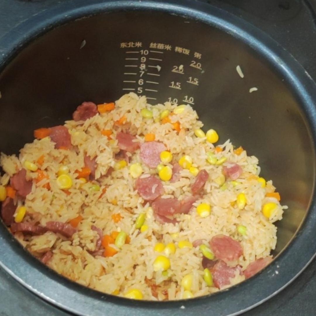 懒人电饭锅香肠焖饭/煲仔饭