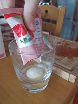 椰奶草莓小方，超简单的做法的做法 步骤2
