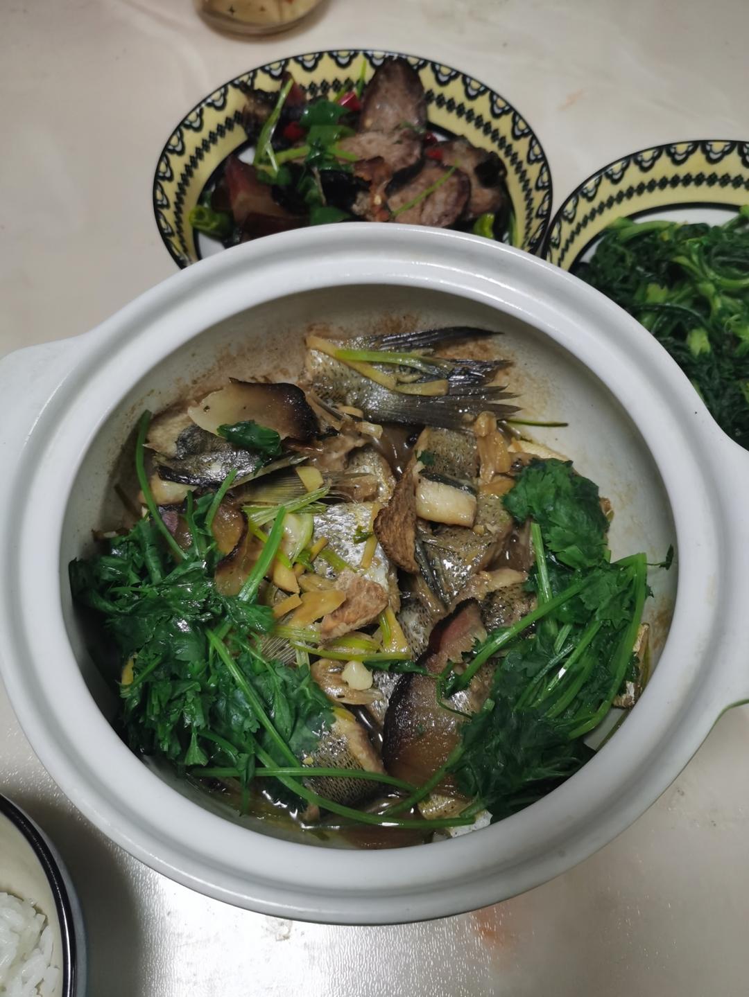 鲜嫩豆腐鲈鱼煲