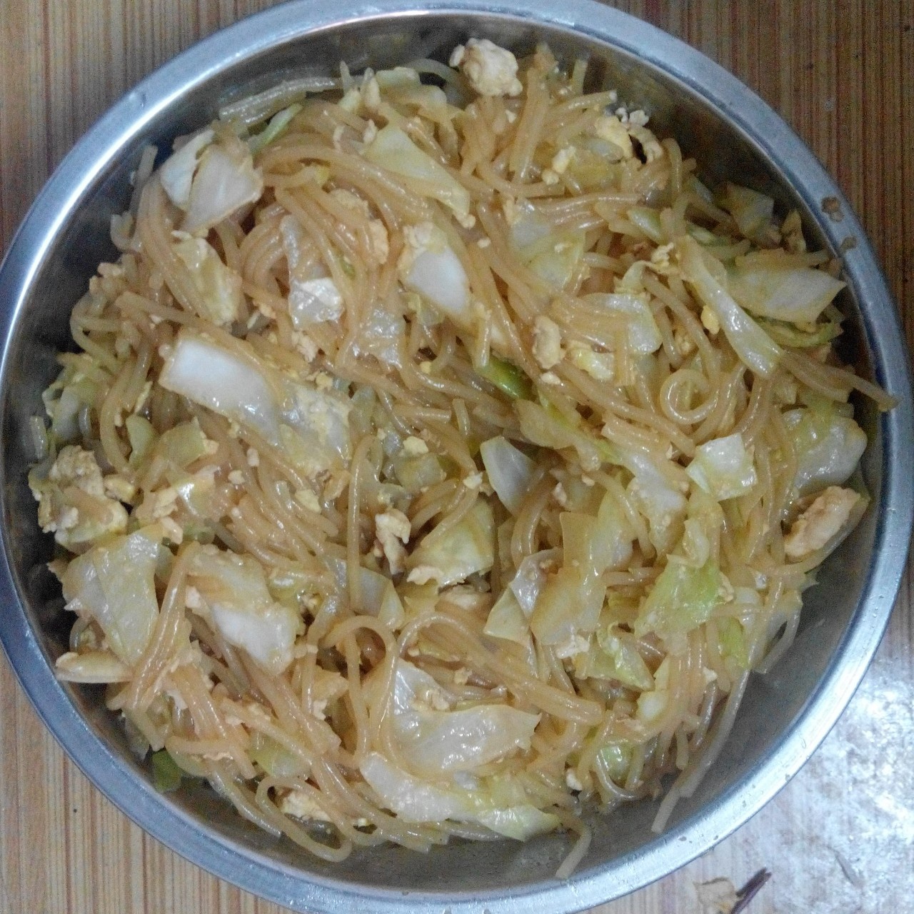 包菜粉丝炒鸡蛋