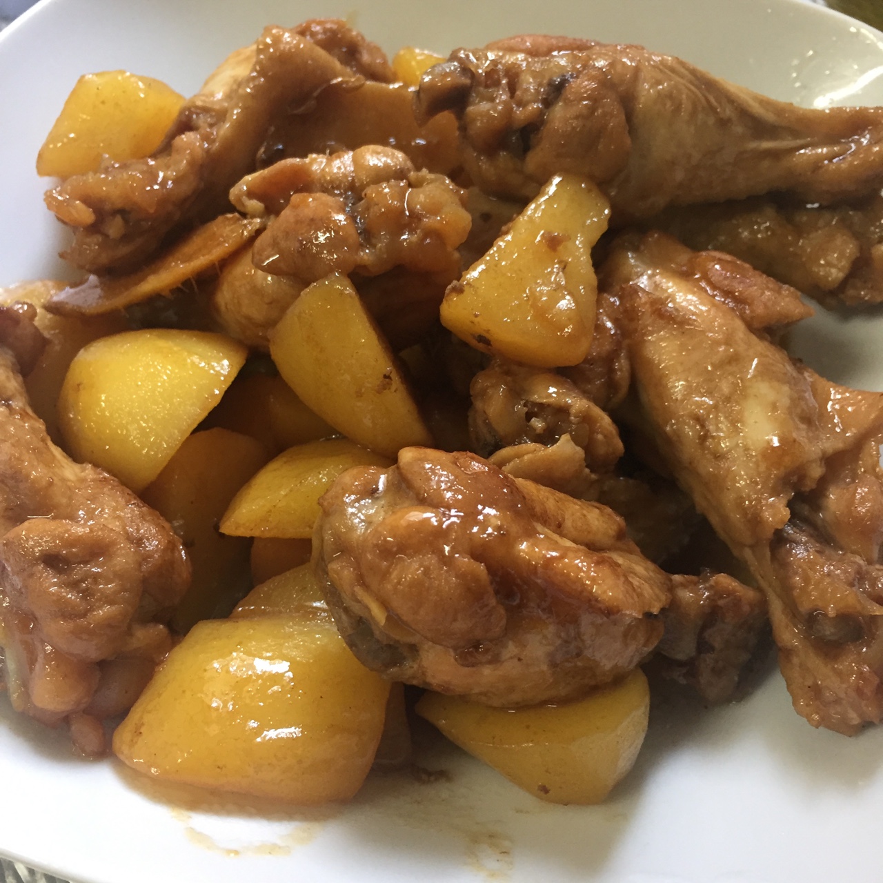 土豆炖翅根