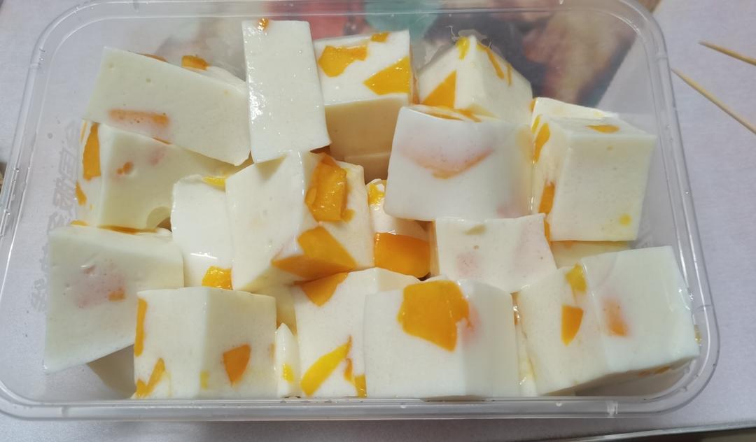 芒果奶冻（白凉粉版）