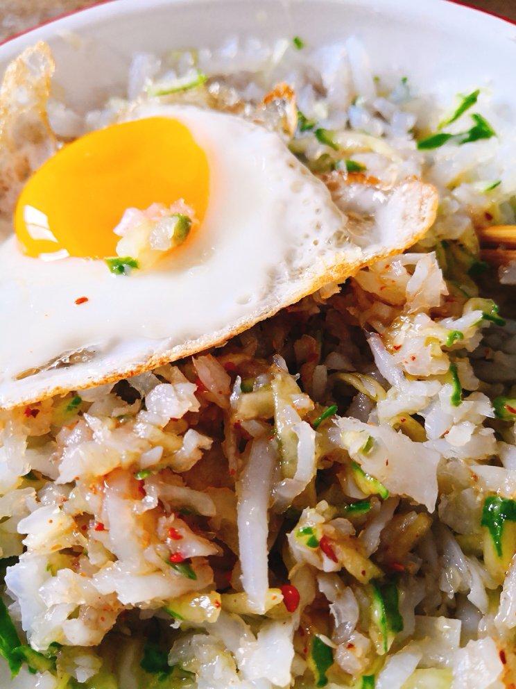 夏日凉粉 | 一包绿豆淀粉变幻出的美味