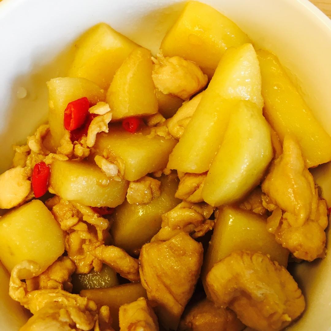 土豆炖鸡块