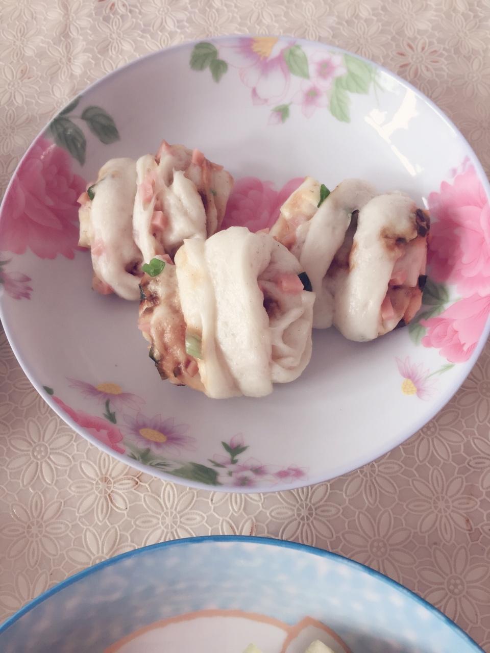 最好吃的火腿葱香花卷—附让葱不变黄的小窍门