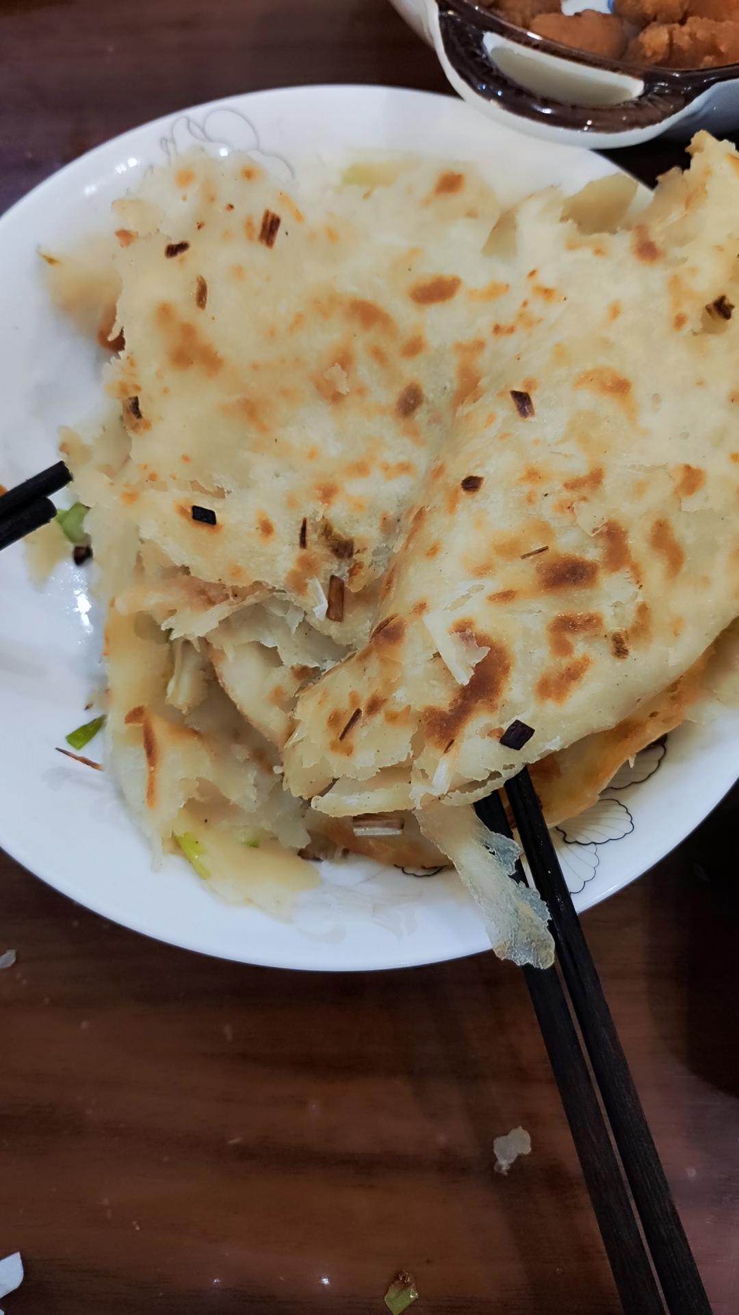堂妈教你做飘香葱油饼