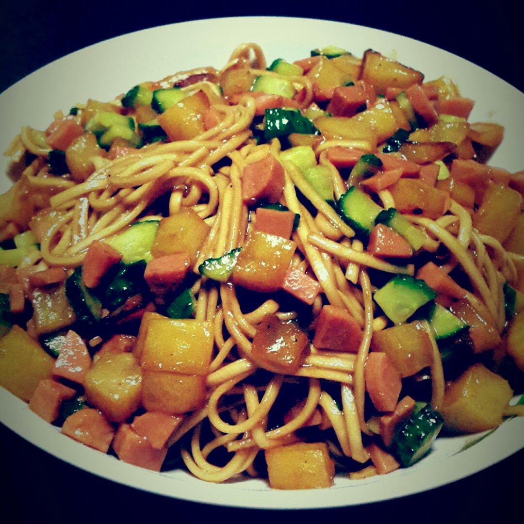 土豆焖面